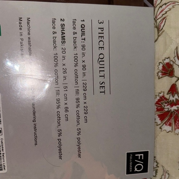 Cream and Red Vintage-Inspired Floral Quilt - Picture 7 of 10